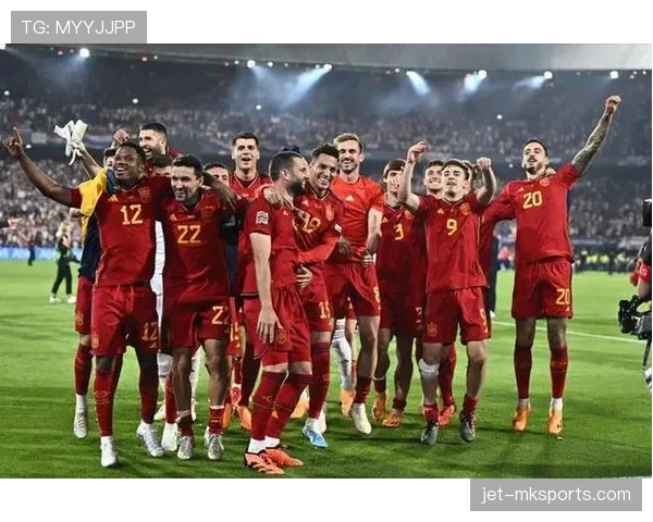 西班牙国家队强势崛起：夺冠之路彰显持续提升的竞争力与辉煌表现