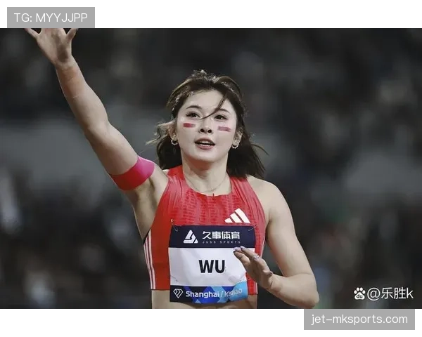 看到吴艳妮出门那一套，我差点认不出是运动员还是网红富二代