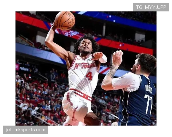 格林挡拆拉开空间助队友提升投篮效率明显